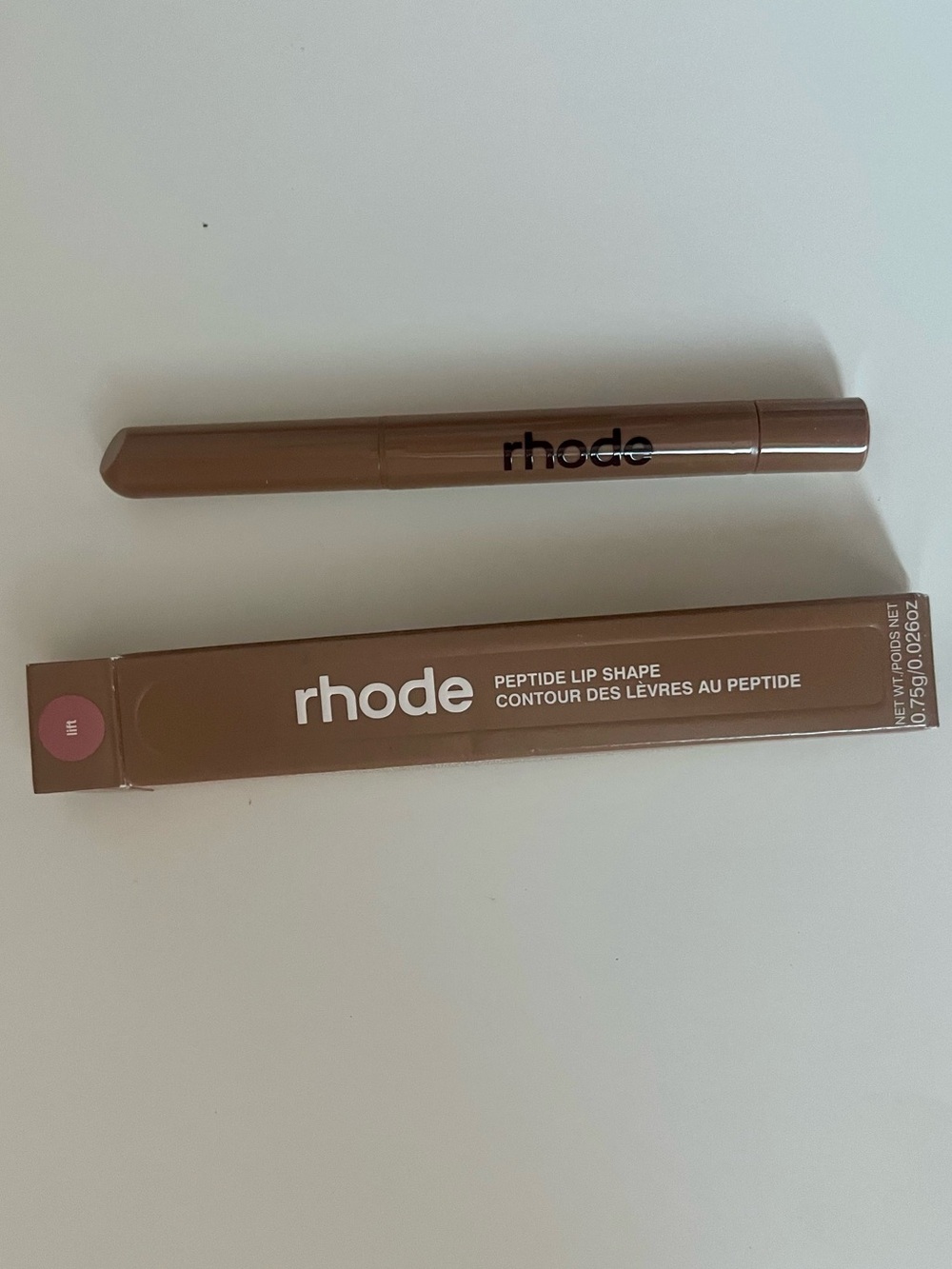Rhode Peptide Lip Shape in Lift - Picture 2 of 7